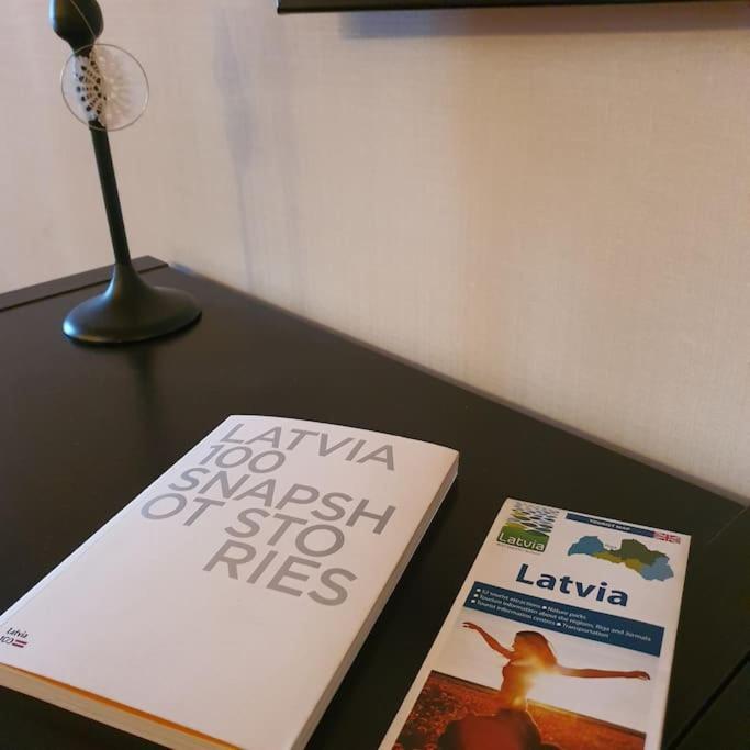 Studio Apartment And Free Airport Transfer Riga Exterior foto